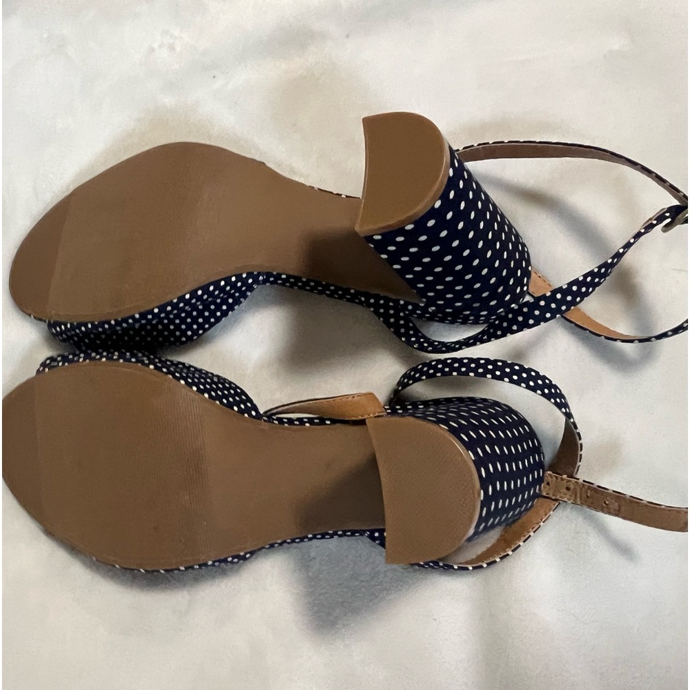 Navy Blue with white polka dots, Not Rated Brand Heels with bows, size 8.5. - Picture 3 of 6